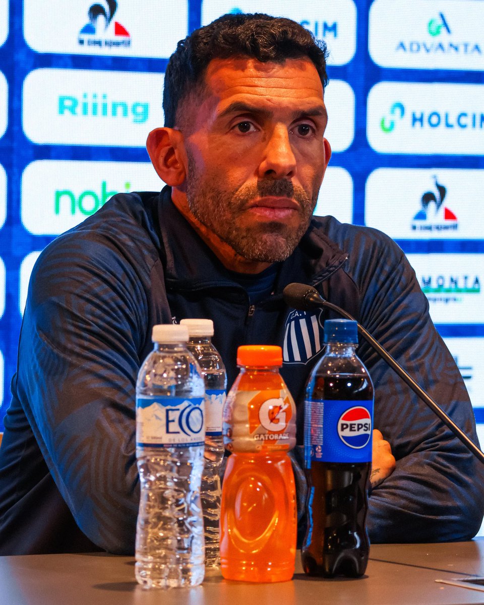 🚨 Tevez mete cambios

👉 En la práctica del viernes paró un 4-4-2, pensando en el Clásico frente a #Belgrano.

⚽ Herrera; Schott, Catalán, Palomino, Navarro; Lima, Ortegoza, Portilla, Depietri; Bustos y Girotti.

ℹ️ <a href="/nachocaste_/">Nacho Castellano</a>