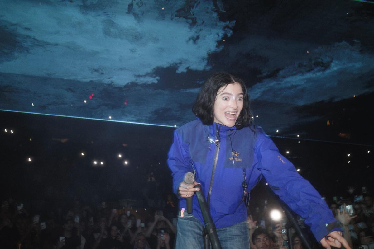 Lorde Updates 🧬⛓️ tweet media