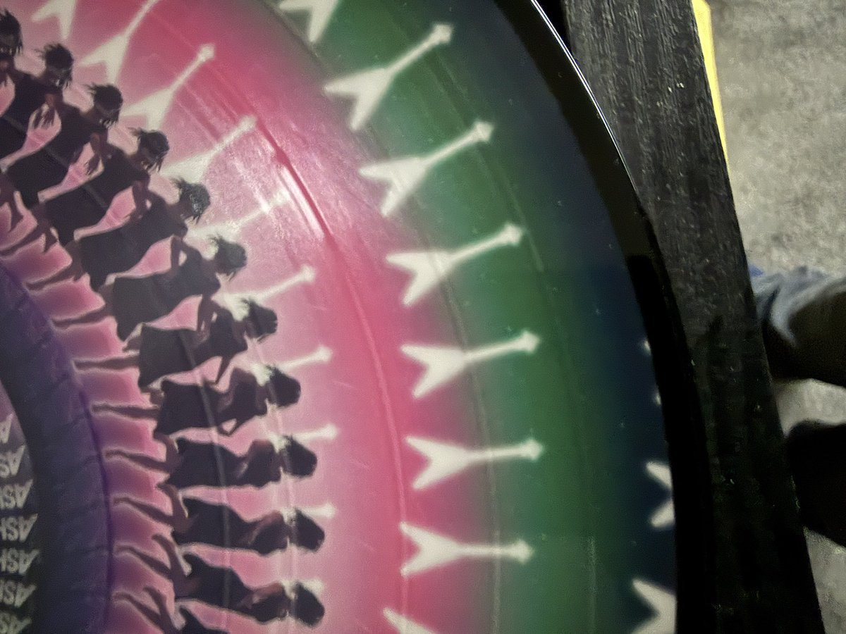 New <a href="/ashofficial/">ASH</a> album is out and it’s so good . Zoetrope version is such classic. Listen to the album (love hallion) then stick on the <a href="/FourIdle/">Four Idle Hands</a> podcast to hear Rick chat about the record #ash #AdAstra