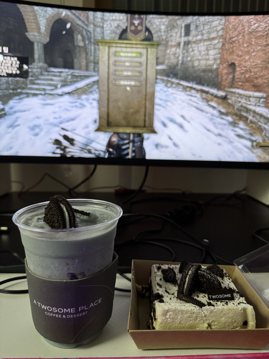 nadkisod's tweet image. 민트초코 좋아하세요?!

다들 즐거운 연휴되세요~~~!!

#투썸플레이스