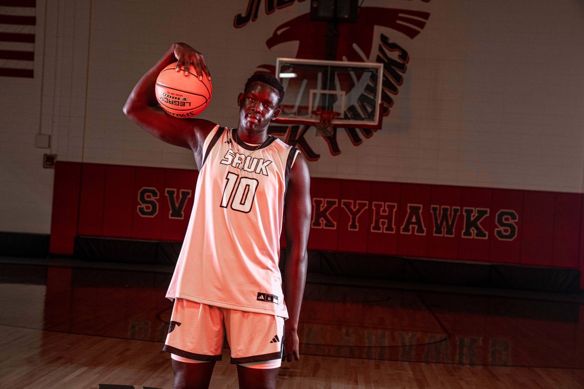 🚨2025-26 Skyhawks MBB Introductions🚨

#10 Joseph Deng Lueth <a href="/denglueth3/">deng lueth (Joseph)</a> 

🏠 Rochester, MN
🏀 FR 6’11 Forward / Strong and Physical Big / Great Touch - Scores inside and outside
➡️ John Marshall HS 
<a href="/CoachSharp13/">AJ</a>