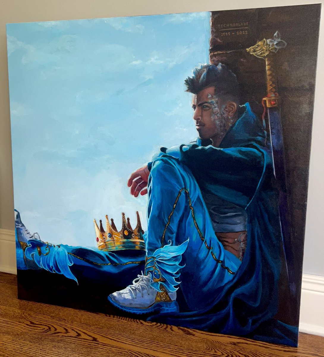 Fudgepopdoodley's tweet photo. @skepidi Thank you so much! That’s very sweet of you to say :D 
Here’s some of my fav closeups! I had a lot of fun rendering some aspects. The crown is def my favorite of this piece. I modeled it after a plastic crown that I’ve had since I was a kid XD
But it was close to Techno’s! https://t.co/ZMsyPGuq4z