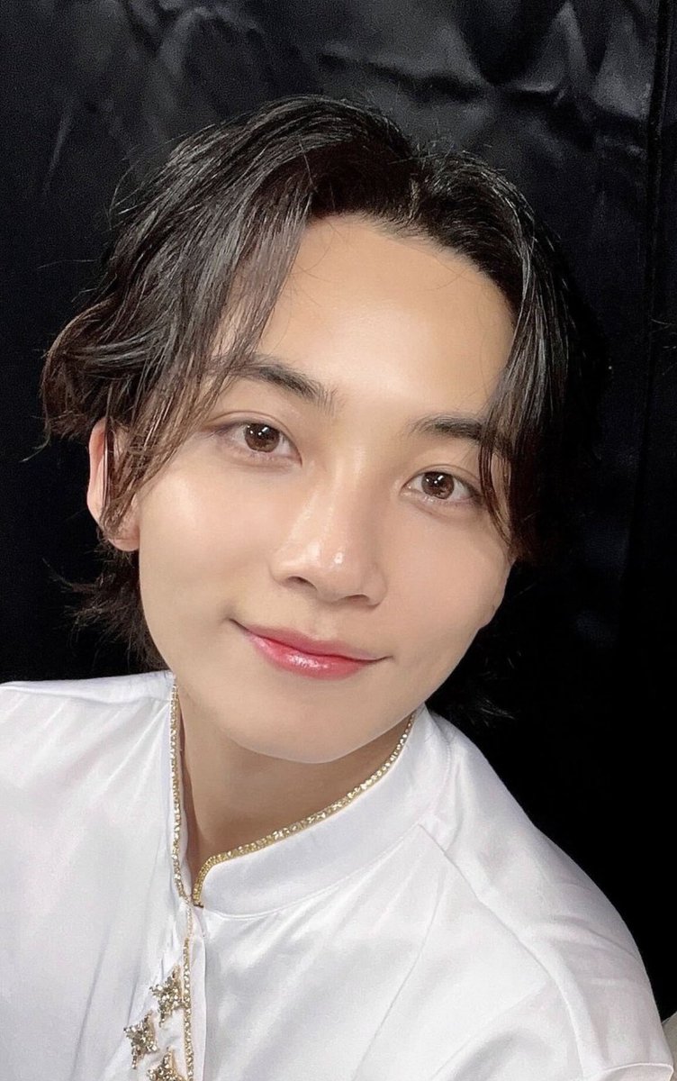 shisotoissho's tweet photo. 今日は天使が生まれた日🪽💌
お誕生日おめでとう🤍
生まれてきてくれてありがとう
世界で1番のアイドル愛してるよ

오늘은 천사가 태어난 날 🪽💌
생일 축하해 🤍
태어나서 고마워.
세계에서 1번의 아이돌 사랑해

#Happy_JEONGHAN_Day #정한 #JEONGHAN #ジョンハン https://t.co/oA4x2PtTfa