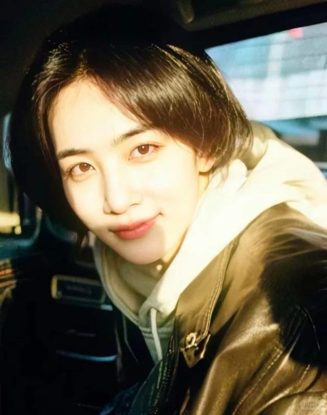 pcheseey's tweet photo. selamat ulang tahun,cintaku yoon jeonghan.😇🤍🌟

kamu bukan sekedar bertambah usia,ada nya kamu menjadikan orang-orang selalu ingin terus mencintaimu,kebahagianmu menjadikan alasan untuk aku dan kita semua selalu senantiasa menjadi manusia yang bahagia dan penuh cinta.😇🤍🌟 https://t.co/n8bTbpEqmp