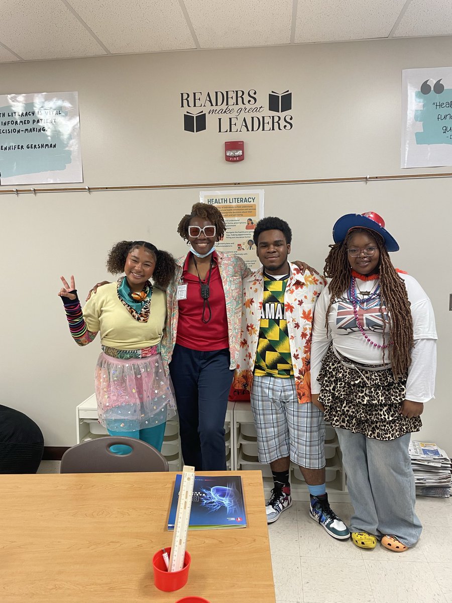 Roberta Axson tweet media