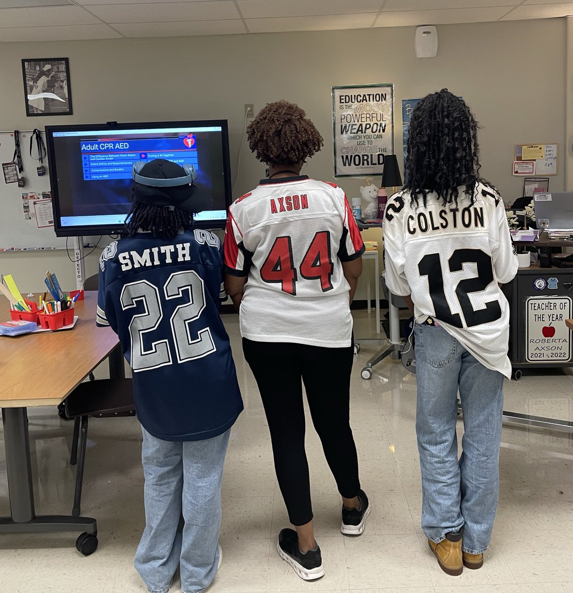 Roberta Axson tweet media