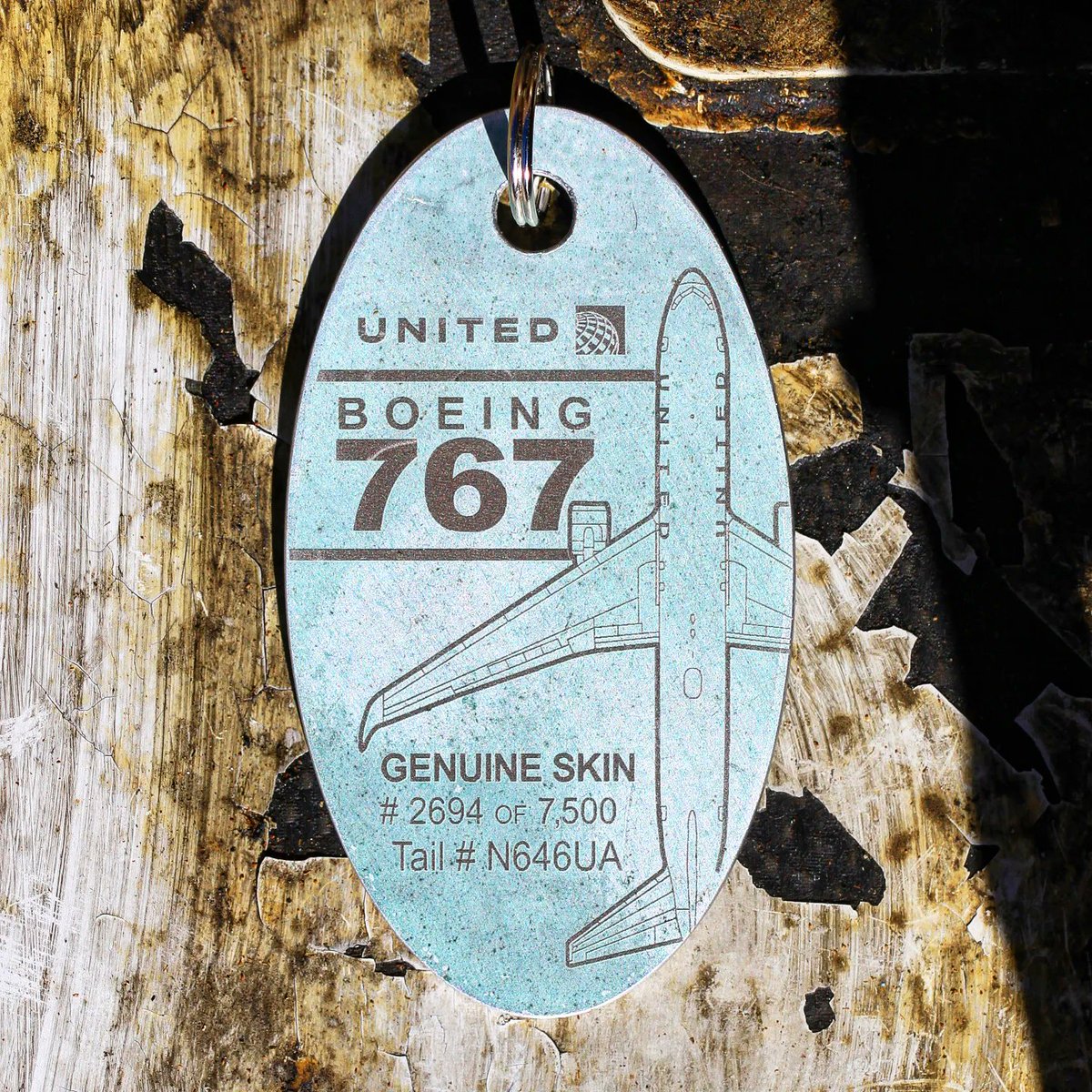 Great photo from Philipp (fantastags) - thanks for tagging us!
---
Interesting bare metal green tag of <a href="/united/">United Airlines</a> B767-322ER N646UA by <a href="/planetags/">PlaneTags ✈️🏷️</a>!
#Planetags #unitedairlines #usa #boeing #boeinglovers #boeing767