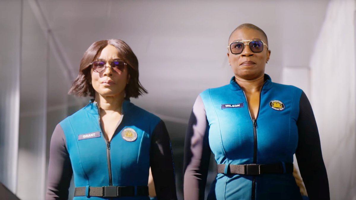 TVFanatic's tweet image. 9-1-1 goes interstellar, and honestly… we can’t. tvfanatic.com/9-1-1-season-9… Space suits don’t fix a flatlining show, but at least it’s entertaining. #911 #JumpedTheShark #ABC