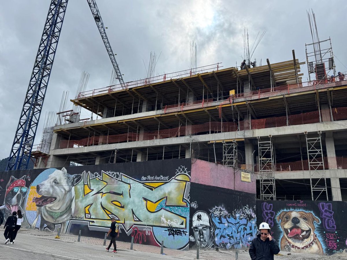 Así va la manzana 6 en el centro de Bogotá. Un regalo de la Nación al urbanismo del centro sin desalojar impresores como quería el que dejó el metro elevado que no solucionará el problema del transporte.

Lo dice la ciencia matemática del transporte del mundo