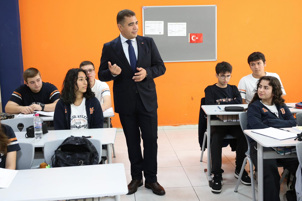 📍Düzce Nominal Bilim Okulları

Valimiz Sayın <a href="/ValiSelcukAslan/">Selçuk Aslan</a>, Nominal Bilim Okulları’nı ziyaret ederek öğretmenlerimiz ve öğrencilerimizle bir araya geldi. 📚🏫

Kurucular Gökhan Sarıgül ve Ufuk Cebeci’den okulun çalışmaları hakkında bilgi alan Sayın Valimiz, öğretmenlerimize