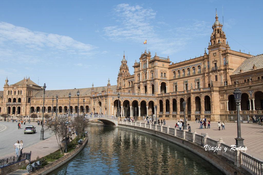 Qué ver en Sevilla: 10 imprescindibles para tu primera visita buff.ly/v4BEBTe vía <a href="/viajes_yrutas/">Viajes y Rutas</a>