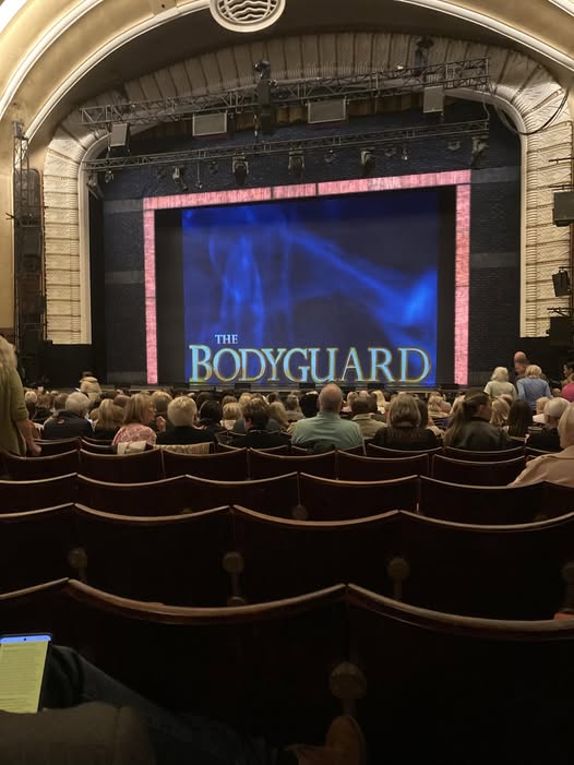 emmapeate's tweet photo. Check out my review of @TheBodyguardUK, on at @WGBpl until Saturday 4 October.  A fantastic show , go see it if you can! ⭐⭐⭐⭐

https://t.co/DEdT9j904R https://t.co/Y3NzCyFdce