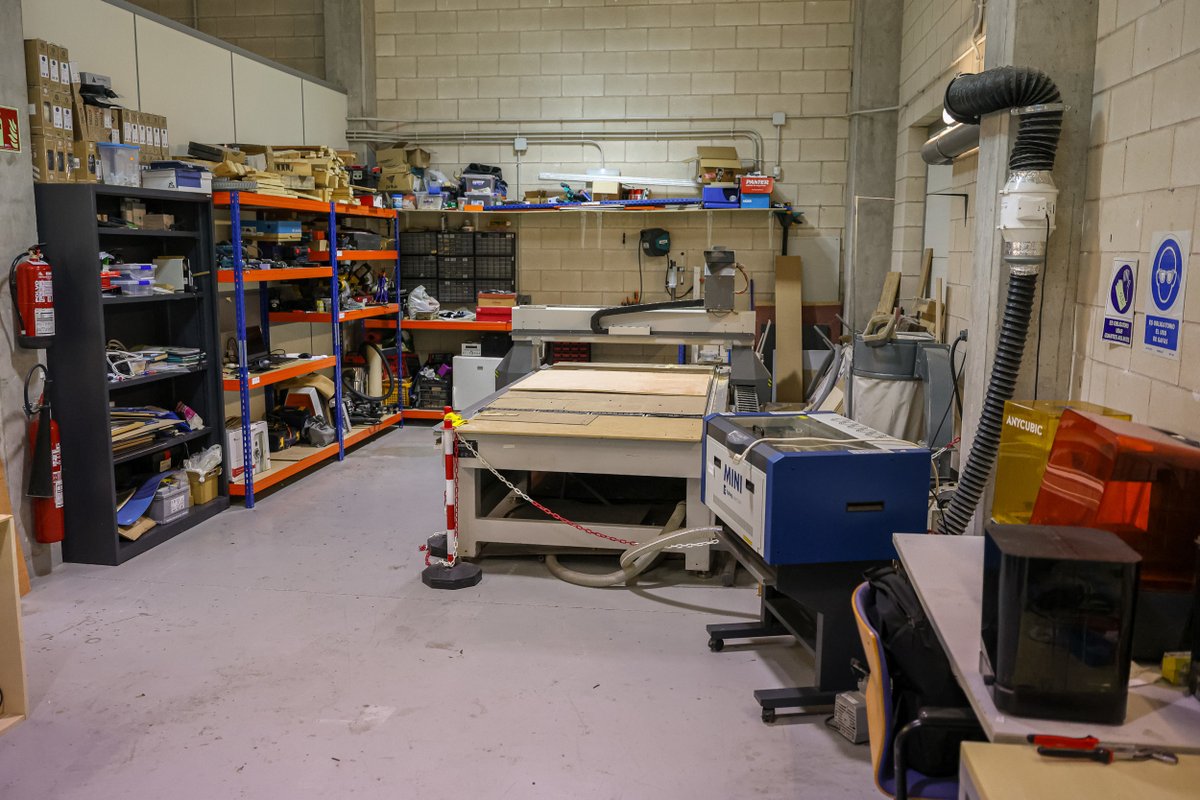noticies_d's tweet image. FABLAB D'ESPAITEC// El FabLab d’Espaitec es consolida com a servei de prototipatge per a la comunitat de la Universitat Jaume I
noticiesdigitals.com/el-fablab-desp…
#FabLab @espaitec @UJIuniversitat #noticies