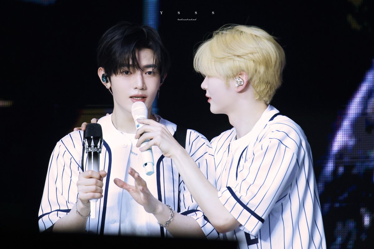 251003   🩷 🩵

#성한빈 #SUNGHANBIN #成韩彬 #ソンハンビン #장하오 #ZHANGHAO #章昊 #ジャンハオ #제로베이스원 #ZEROBASEONE #ZB1 #HAOBIN