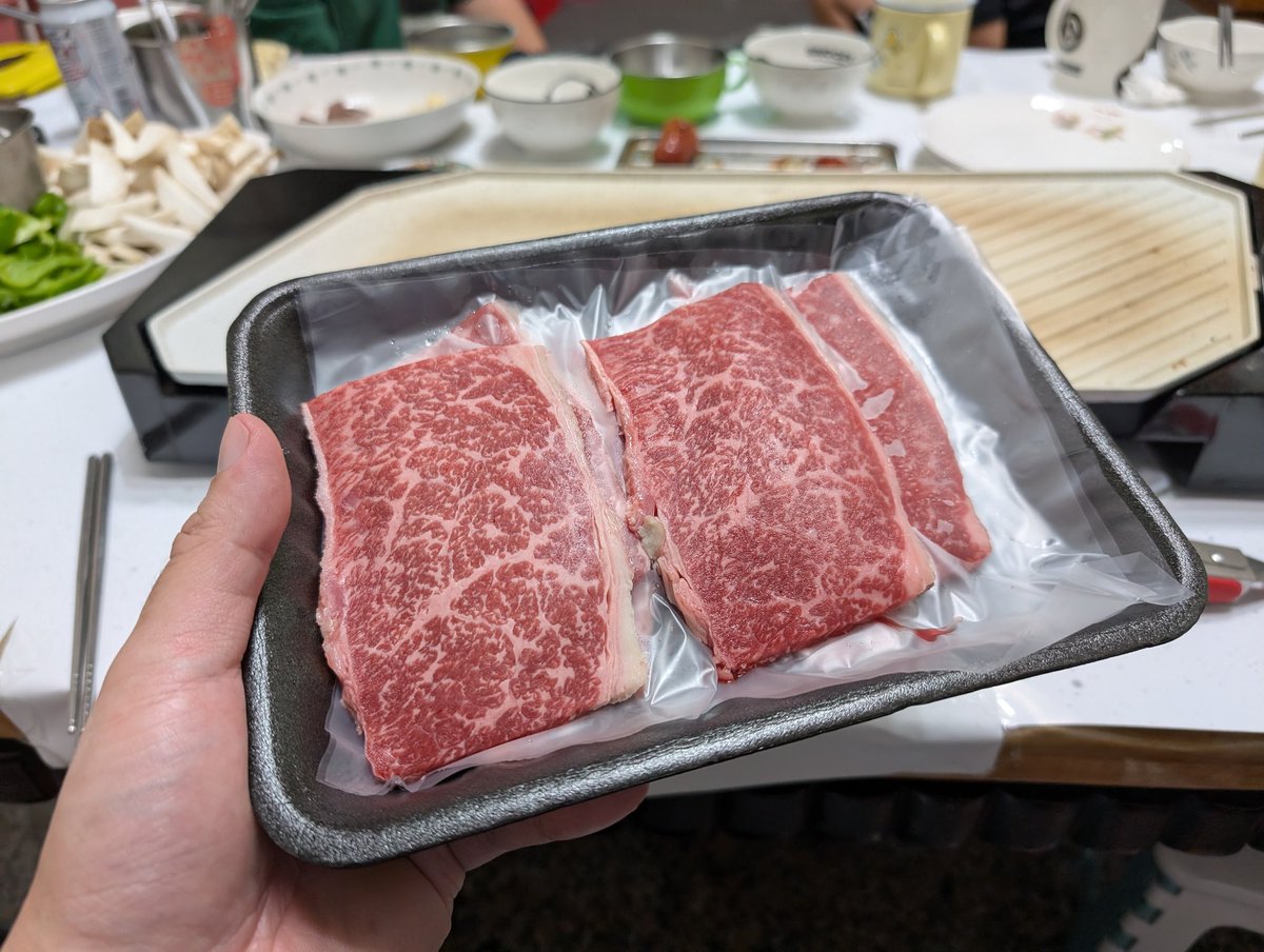 中秋節什麼的反正把肉塞進肚子裡就對了吧