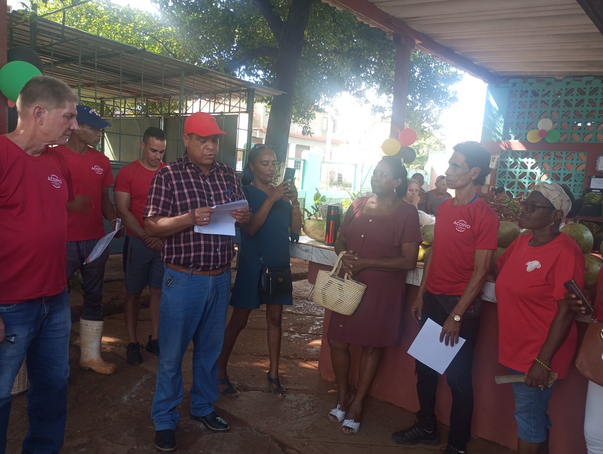 AcopioGE's tweet photo. 🇨🇺 3 de octubre: Día del Trabajador Agropecuario y Forestal en Cuba. En esta jornada se  reconocen a unidades y trabajadores por sus resultados económicos y  sindicales

Felicidades a todos los trabajadores del sector

#Cuba #Agricultura https://t.co/EEIF1qbcH3
