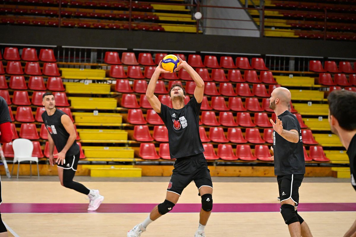 SIRVolleyPG's tweet photo. 🥲 Domani gruppo al completo!

https://t.co/vzo0RM6z5C

#BlockDevils https://t.co/Pq5zBkHXdW