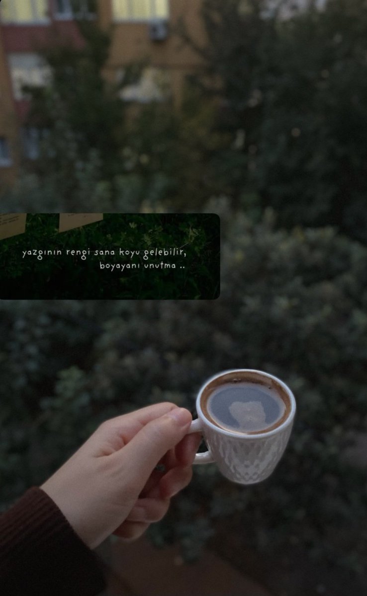 Yazgının rengi sana koyu gelebilir,
Boyayanı unutma...
#Cuma 
#iyiaksamlar