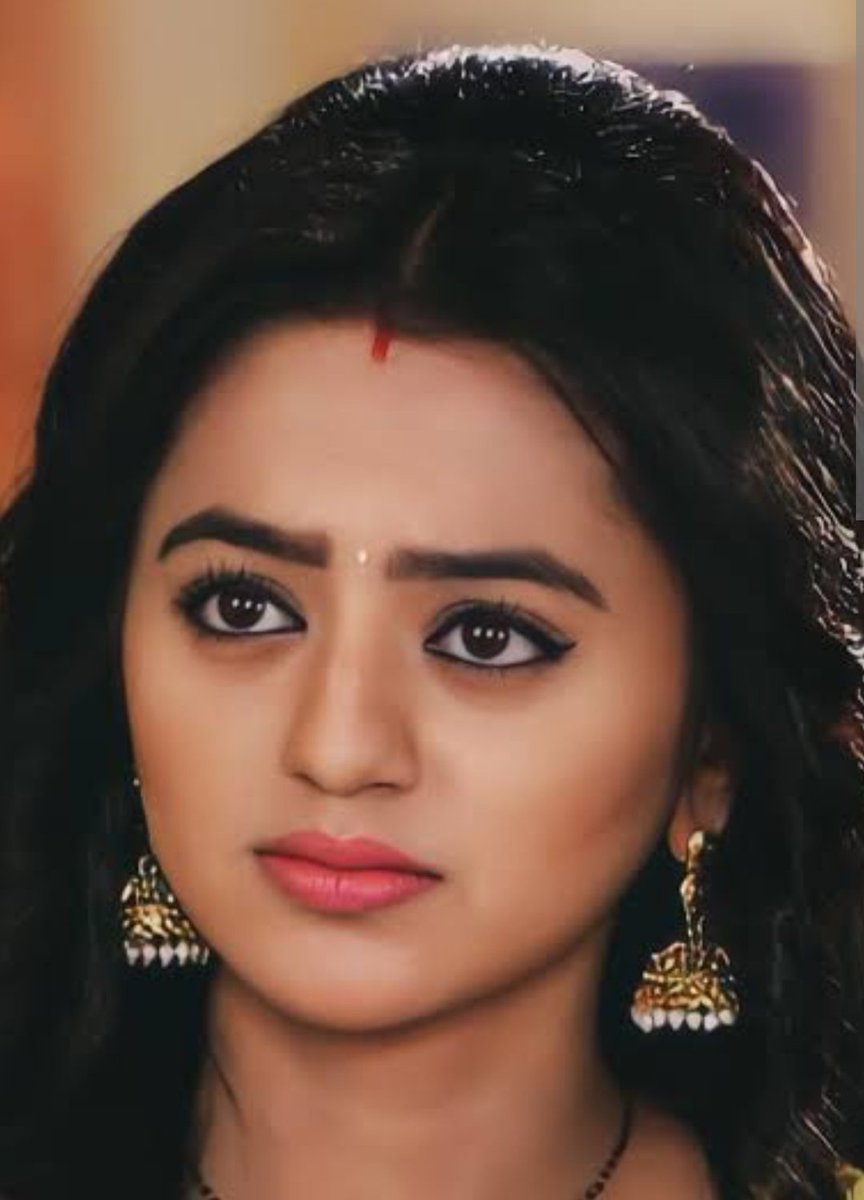 cybermirag57747's tweet image. Choose your favorite character 
Swara             Or        Nandini 
#hellyshah              #nititaylor