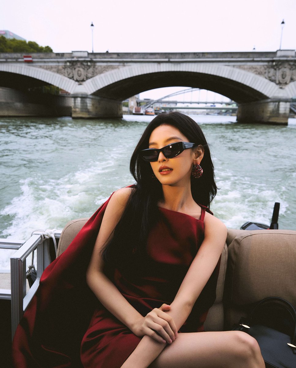 ruonanfiles's tweet photo. 📸 251003 Zhang Ruonan Studio Update for Paris Fashion Week

#ZhangRuonanxGivenchy #ZhangRuonanPFW2025 #ZhangRuonan #章若楠 #PFWSS26 https://t.co/5ttuCS3wrR