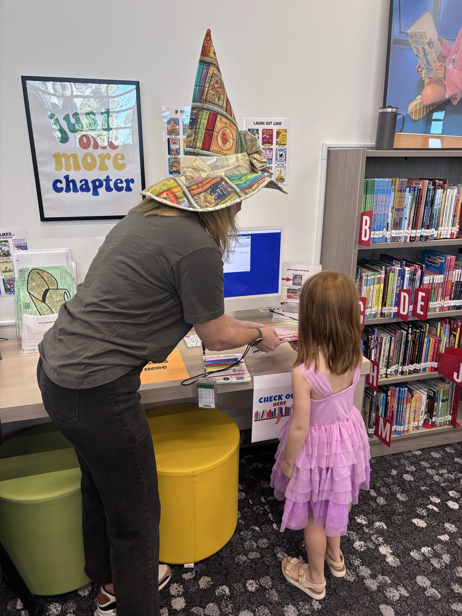 MohawkReads's tweet image. 🎃Fall Future Colt Storytime was a spooky good time! Love meeting my future Mohawk Readers! Thank you to @melliegold for bringing the music and @richardsonlibrary for the fun Stem/Fine Motor Stations! #librariesinrisd #risddreambig #mohawkreads