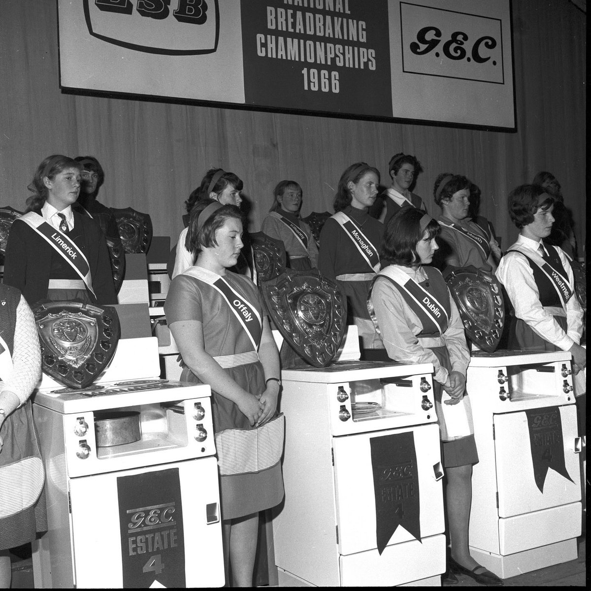 ESBArchives's tweet image. National Bread Baking Schools Finals in County Limerick, 12 December 1966

#ESB #ESBArchives #BreadMaking #Baking