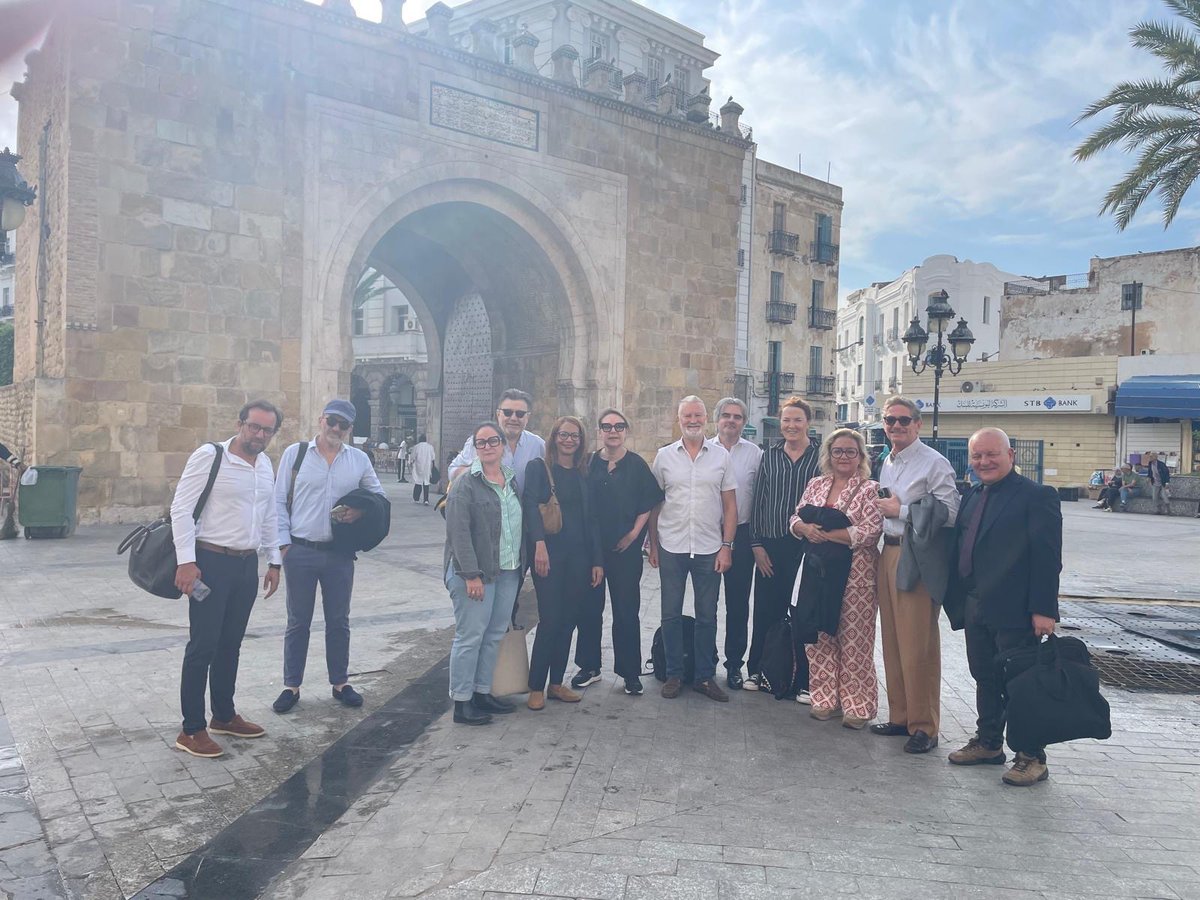 📢 𝗦𝗼𝘂𝘁𝗶𝗲𝗻 𝗮̀ 𝗦𝗼𝗻𝗶𝗮 𝗗𝗮𝗵𝗺𝗮𝗻𝗶 : 𝗹𝗮 𝗖𝗼𝗻𝗳𝗲́𝗿𝗲𝗻𝗰𝗲 𝗱𝗲𝘀 𝗯𝗮̂𝘁𝗼𝗻𝗻𝗶𝗲𝗿𝘀 𝗮𝘂𝘅 𝗰𝗼̂𝘁𝗲́𝘀 𝗱𝗲 𝗻𝗼𝘁𝗿𝗲 𝗰𝗼𝗻𝘀œ𝘂𝗿

Cette semaine s’est déroulée, devant la cour criminelle de Tunis, un nouveau procès contre notre consœur tunisienne Sonia