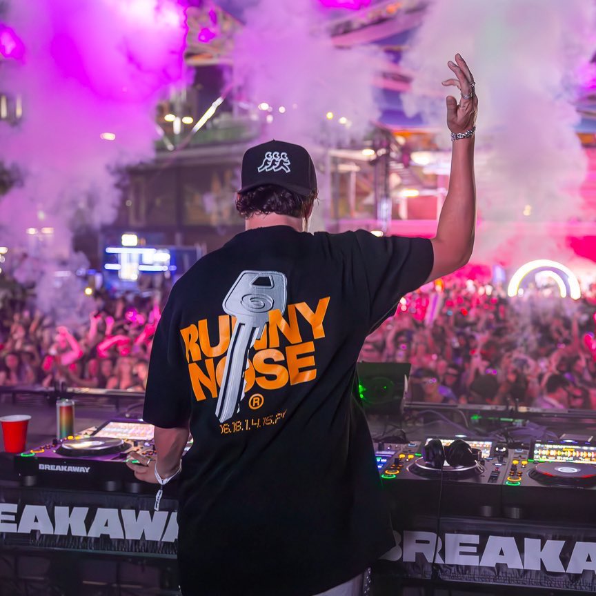 Neil_Bayless's tweet photo. Shots of @Acraze___ from my first festival shoot at Breakaway Philly 📸 https://t.co/lqb9lE0muJ