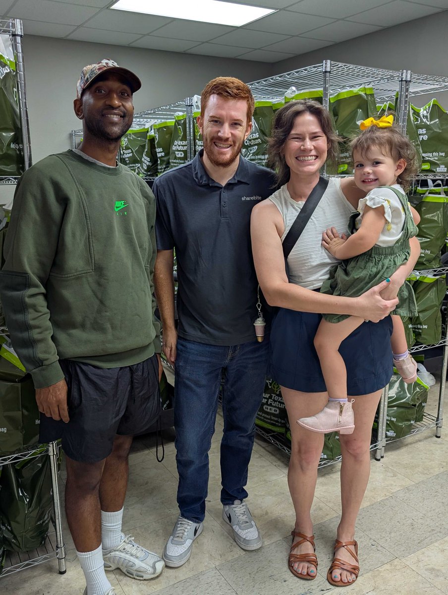 September might be over, but we have one more #HungerActionMonth volunteer spotlight to share:

This past Tuesday, a group of our team members in hashtag#Austin packed 7,560 meals for 2,520 people in need at <a href="/hungrysoulsatx/">Hungry Souls</a>  – an incredible organization that provides families