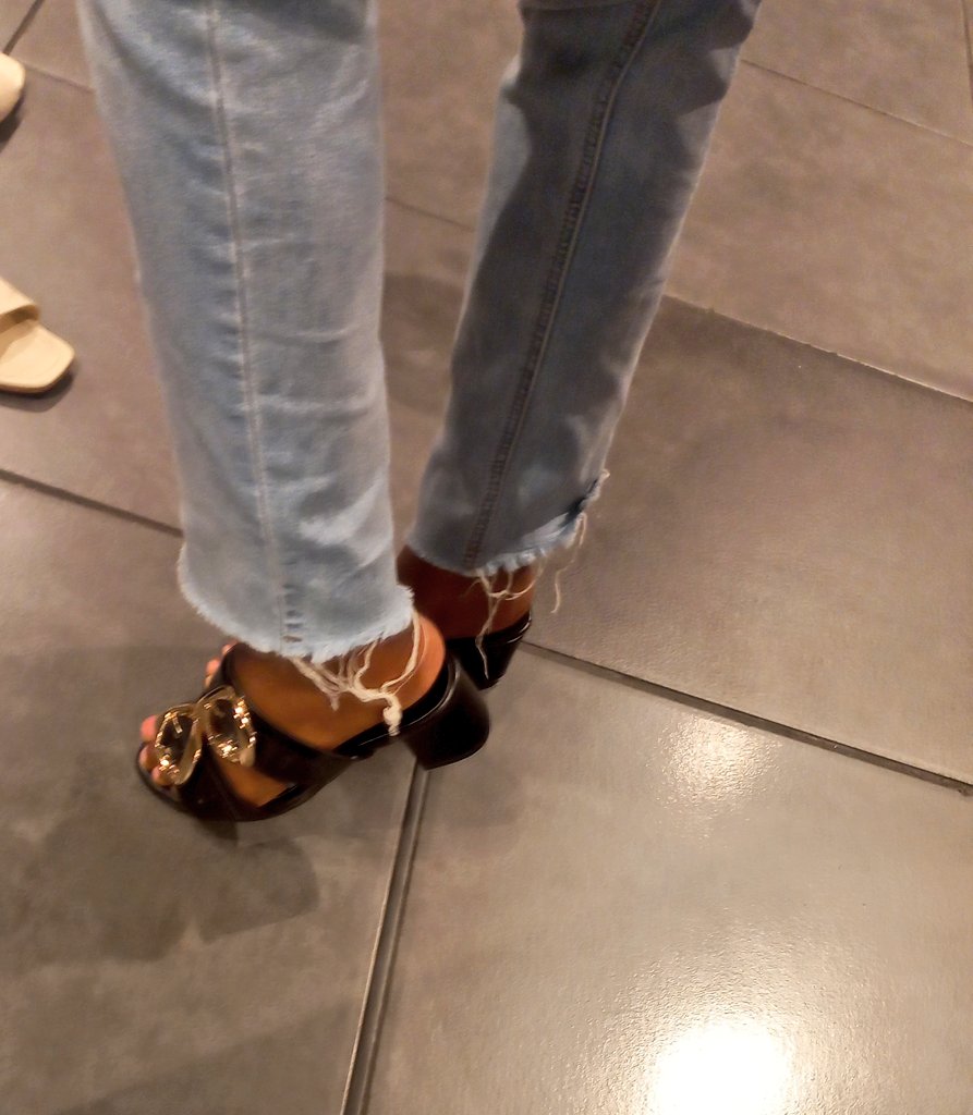 LessaThenji's tweet image. Basadi, shoes for date night on special at MR Price🥹