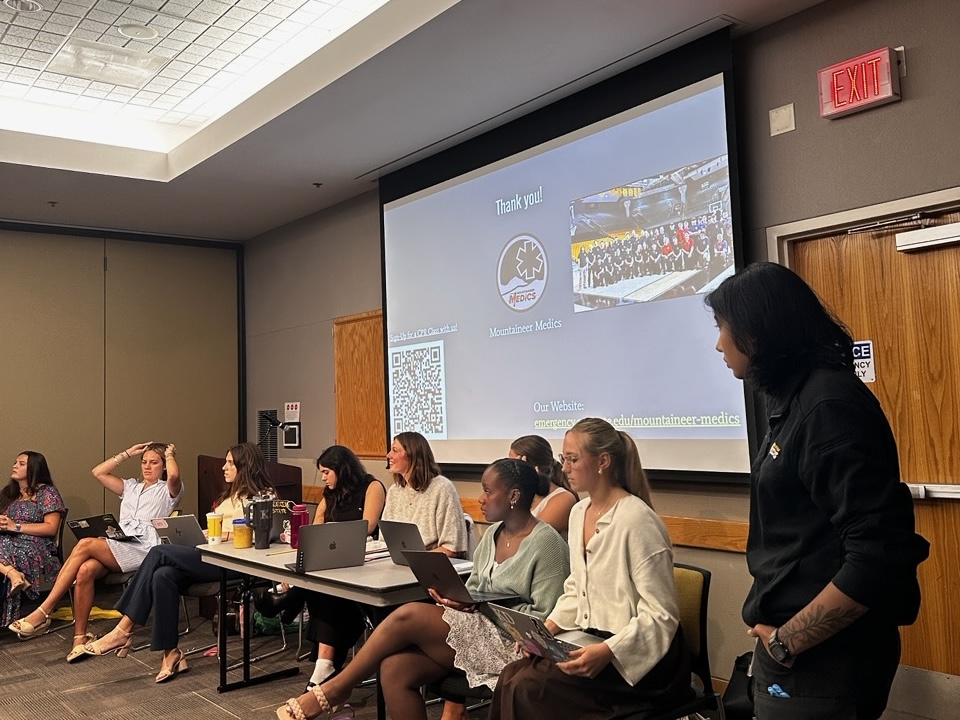 Your Mountaineer Medics had a blast presenting CPR to App State Kappa Delta on Monday 🤍💚 Big thanks for having us!