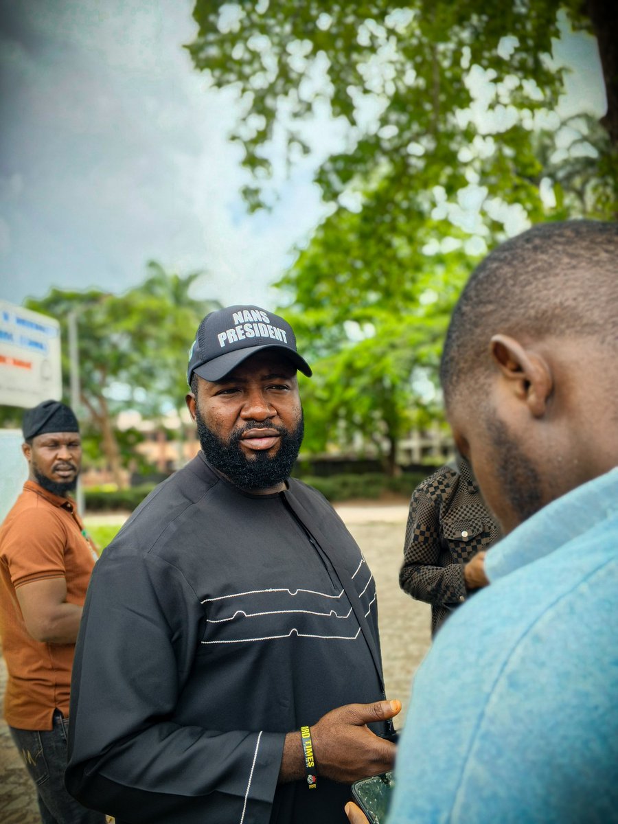uniben_sug's tweet photo. NANS National President Comr. Olushola L Oladoja, NANS National VP Comr. Tenyo Digbopho along his entourage Arrives UNIBEN and was warmly received by the Students' Union, NANS JCC Chairman Edo State and alongside other stakeholders.
#Nigerianstudents #unibenstudents https://t.co/QIi7vezHqP