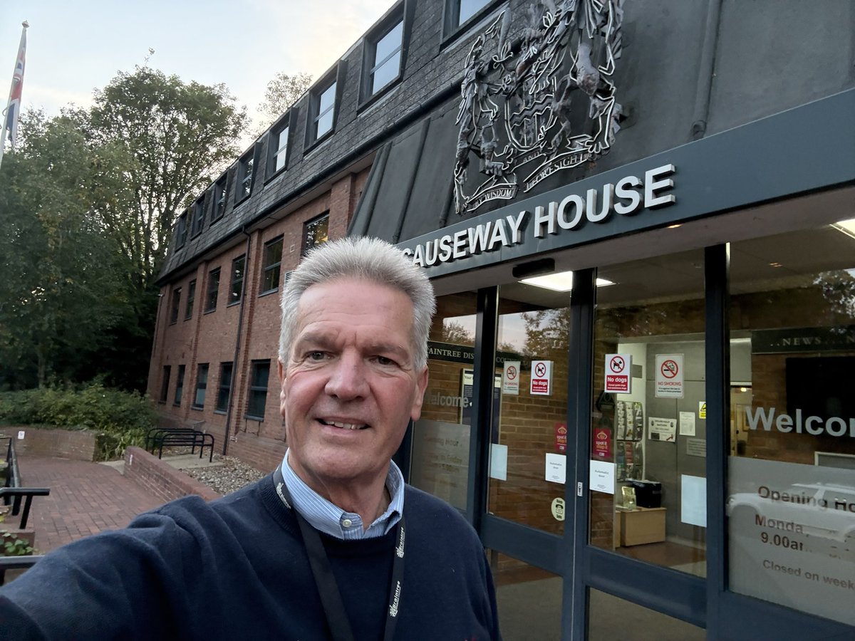 SchwierPeter's tweet photo. 4 nights this week:
Mon - #Bulmer Parish Council
Tue - #WickhamStPaul + #Sturmer PC
Wed -Local Plan Sub Committee, at @BraintreeDC
Thurs -#Toppesfield PC
Being a Cllr isn’t just meetings - it’s prep, casework & follow-up. A big commitment, but worth it. #LocalGov @LGAcomms https://t.co/ogFdJU47Nc