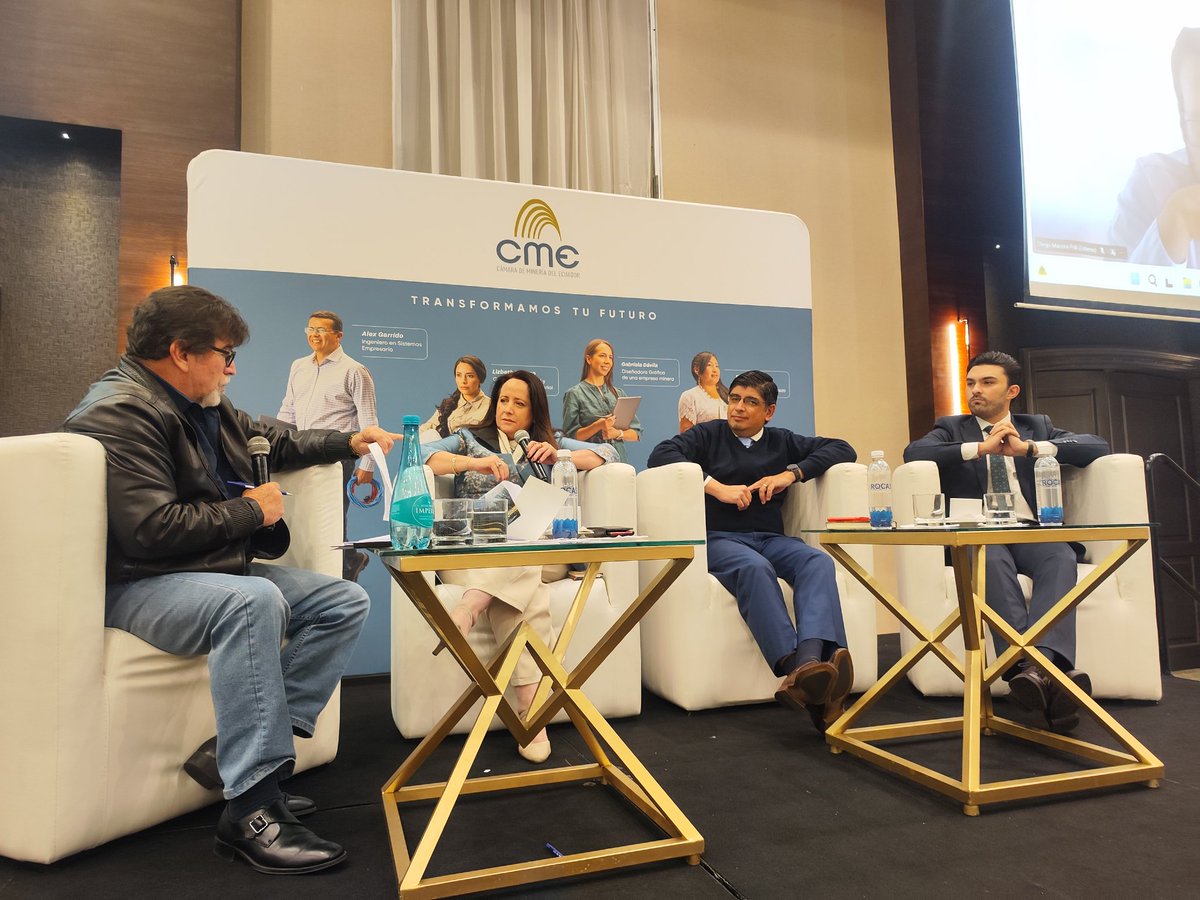 mineriaecuador's tweet photo. #Hoy| Con gran éxito se realizamos el Desayuno Conversatorio “Asamblea Constituyente: Retos y oportunidades”. Autoridades, diplomáticos, expertos y líderes empresariales compartieron visiones y respondieron inquietudes sobre este tema clave para el país. 🇪🇨 https://t.co/ozO18gcZ26