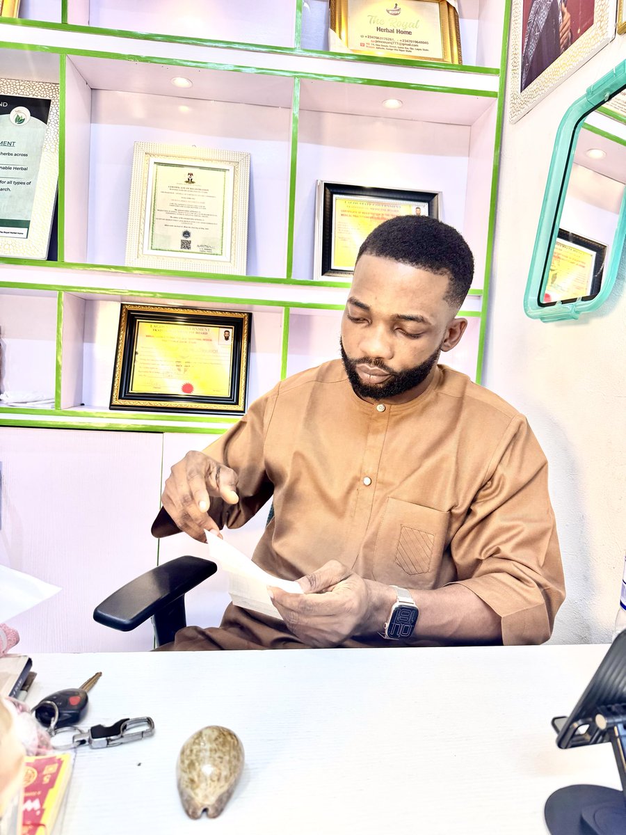 TheRoyalHerbs's tweet image. I am not your problem, I have Solution for you if you will chose my method, God is the Real Solution.
#TGIF