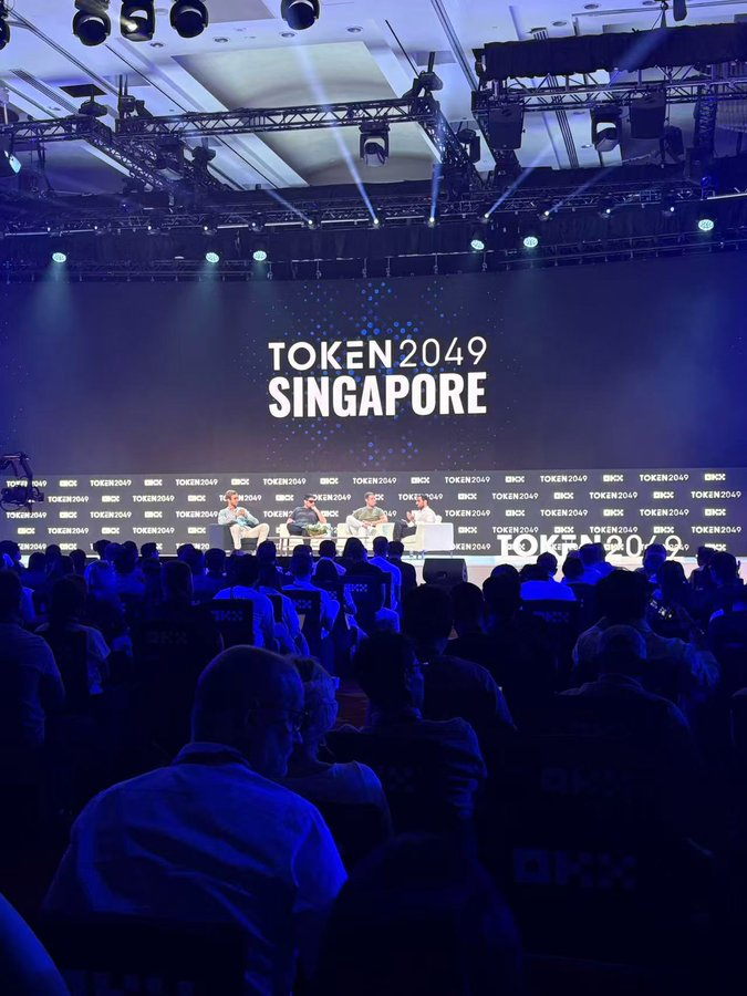 The_StarAI's tweet photo. We’re here #Token2049. 🚀
#Singapore #Web3 #StarSphere https://t.co/I3KbmkX5DO
