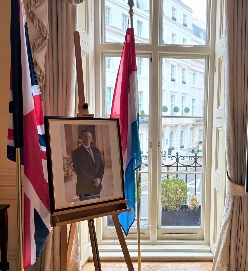 The🇱🇺Embassy in London and the Luxembourg community in the 🇬🇧 send their warmest congratulations to His Royal Highness Grand Duke Guillaume of Luxembourg.

Vive le Grand-Duc.

#Trounwiessel
trounwiessel.lu