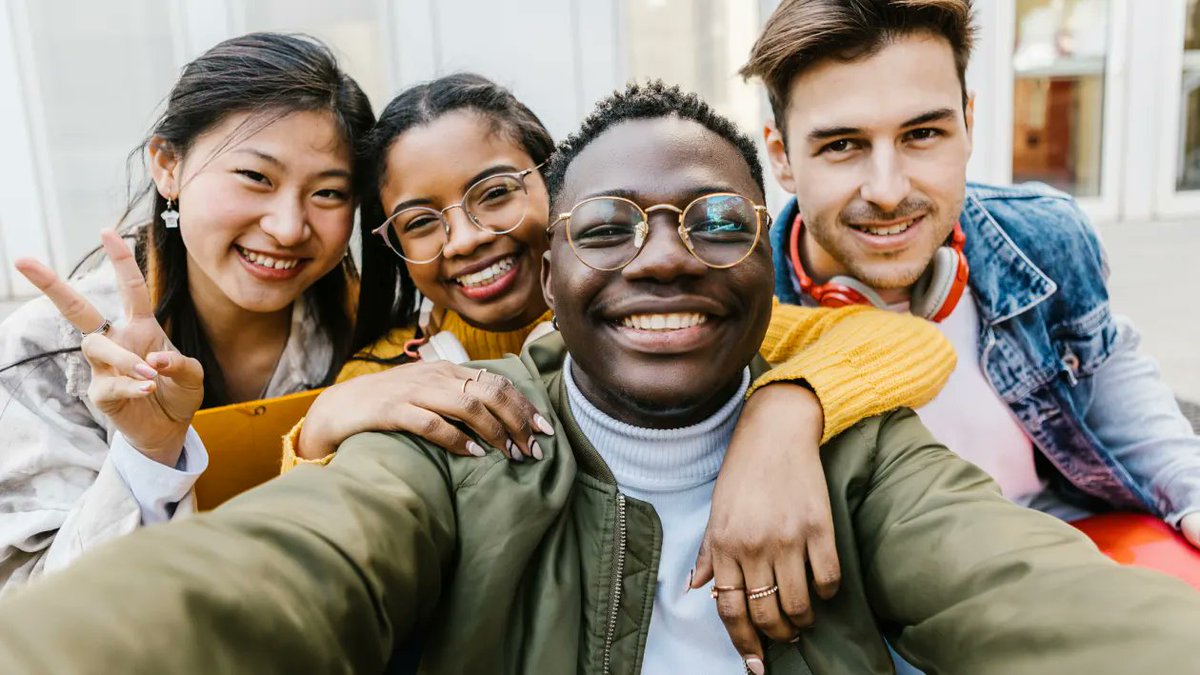 a1biz's tweet image. A psychology expert's guide to creating the right social network, finding lasting friendships and building community cnb.cx/4gJtmP0 #1onInspiration #1onHappiness  #inLife