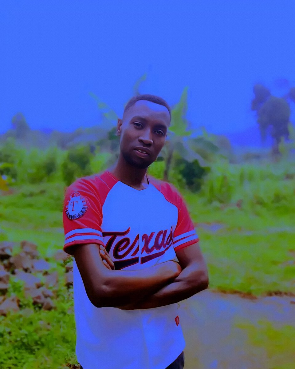 ManishimweKene2's tweet photo. Friday chill 🙌🤝 https://t.co/9C9jtNtyiN