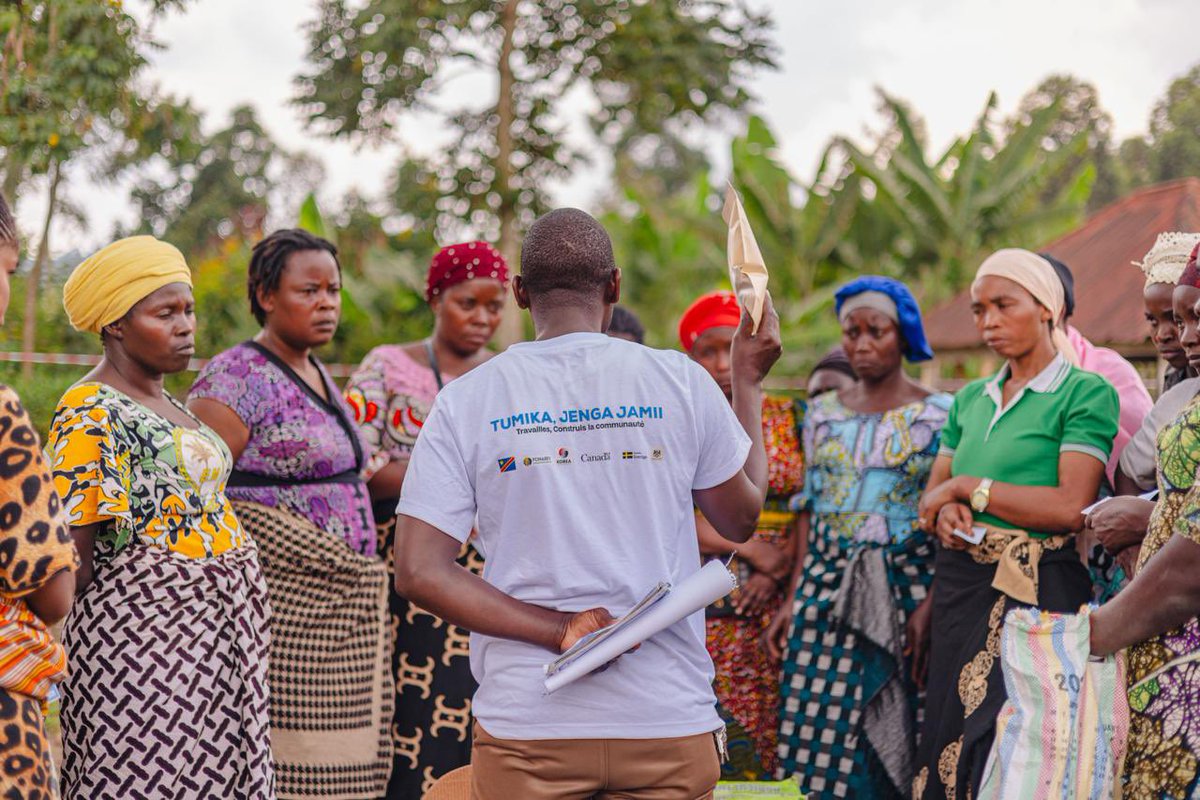 YouthcareNk's tweet photo. 100 girls (aged 12–25),20 older women (aged 50+),180 women gathered (groups of 20) in appropriate income-generating activities:trades/subsistence farming/small businesses. An initiative of a vast early recovery and community resilience programme funded by several donors @PNUDRDC https://t.co/0lQT3cL9hb