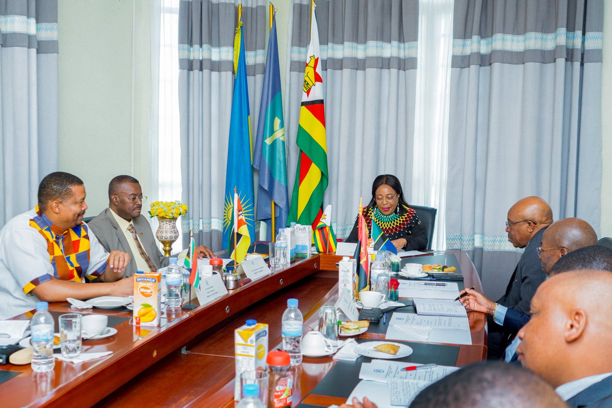 We had a wonderful day at our Embassy as we handed over the Chairmanship of SADC Heads of Missions Group in Rwanda to the High Commissioner of Mozambique, HE Amade Miquidade. Best wishes my dear brother with your tenure.
<a href="/MoFA_ZW/">Ministry of Foreign Affairs and Int Trade</a>