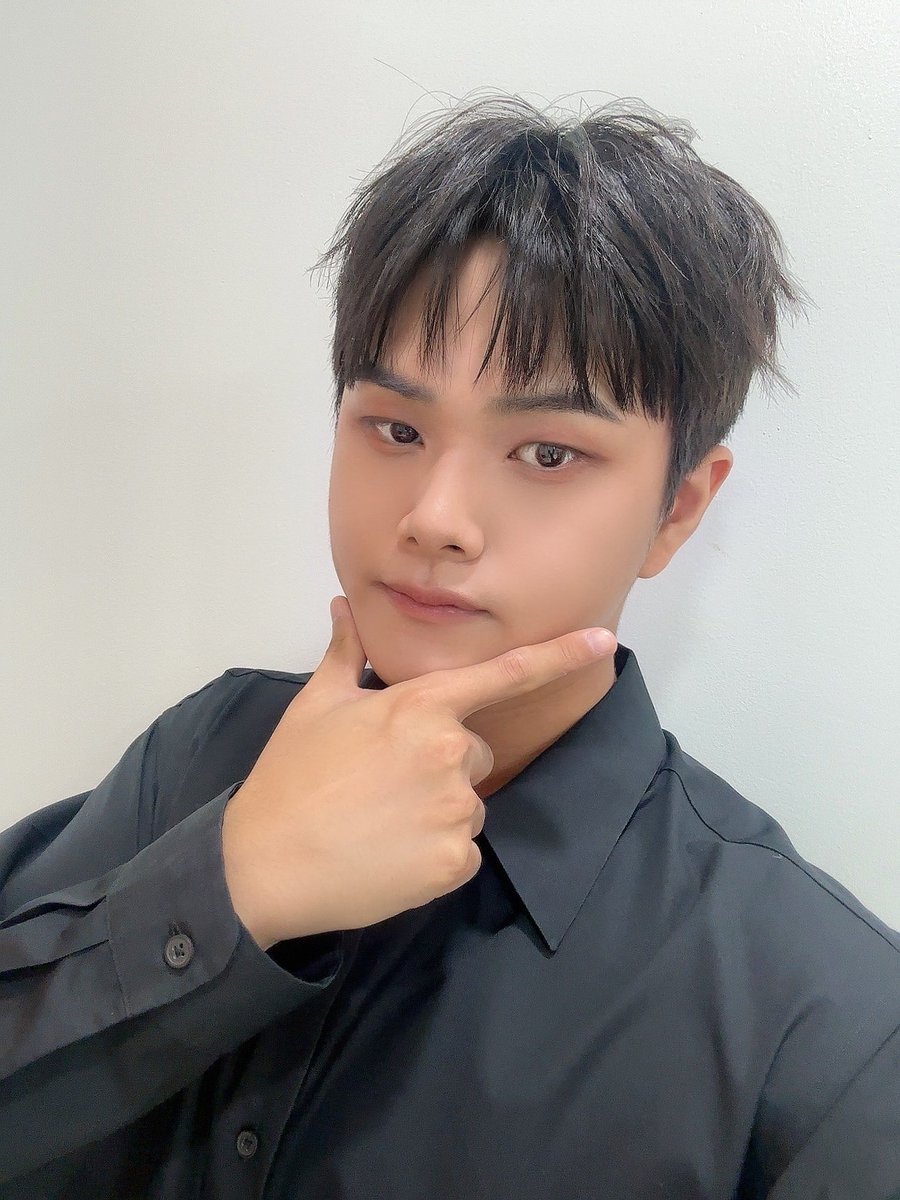 TheKingDom_GF's tweet photo. [JAHAN👑]

사랑한당😉

#TheKingDom #더킹덤 #TKD 
#JAHAN #자한 https://t.co/3JDOUGqbfM