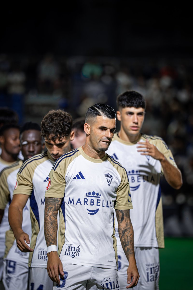 marbella_fc's tweet photo. 🫵🏽ᴇɴ ꜰɪʟᴀ ... ¡¡ ᴍᴀɴ̃ᴀɴᴀ ᴊᴜᴇɢᴀ ᴇʟ ᴍᴀʀʙᴇʟʟᴀ !! https://t.co/ClbuEa5PyG