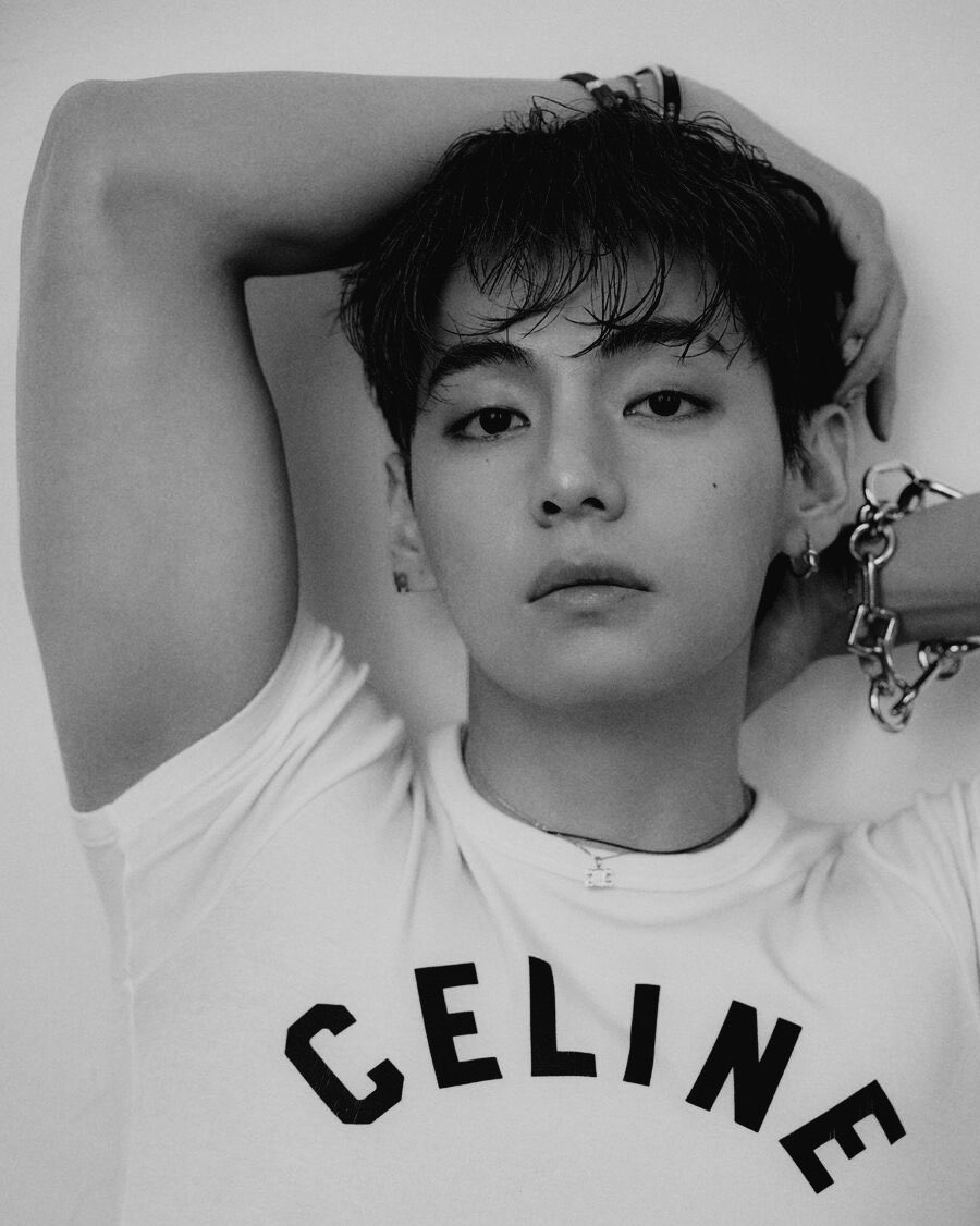 taeterawr's tweet image. #taekookau

Taehyung and Jungkook once starred in a BL together, their chemistry so strong fans thought they’re dating, until they stopped appearing together at all.

Jungkook became a famous actor, Taehyung faded from spotlight. Years later, they’re announced as co-stars again.