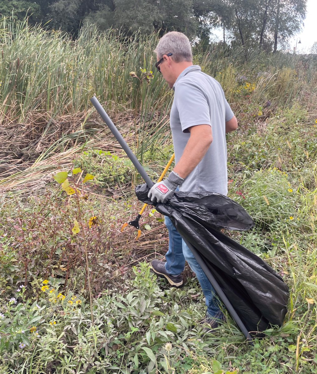 WatertechUSA's tweet photo. The Watertech team recently rolled up our sleeves to help clean our adopted river Honey Creek at Konkel Park! Since adopting this section of river in 2018 through Milwaukee Riverkeeper, we’ve been proud to make a lasting impact on both our environment and community. Want to get involved or support this incredible group? Learn more at  https://t.co/9793Ro9pbS