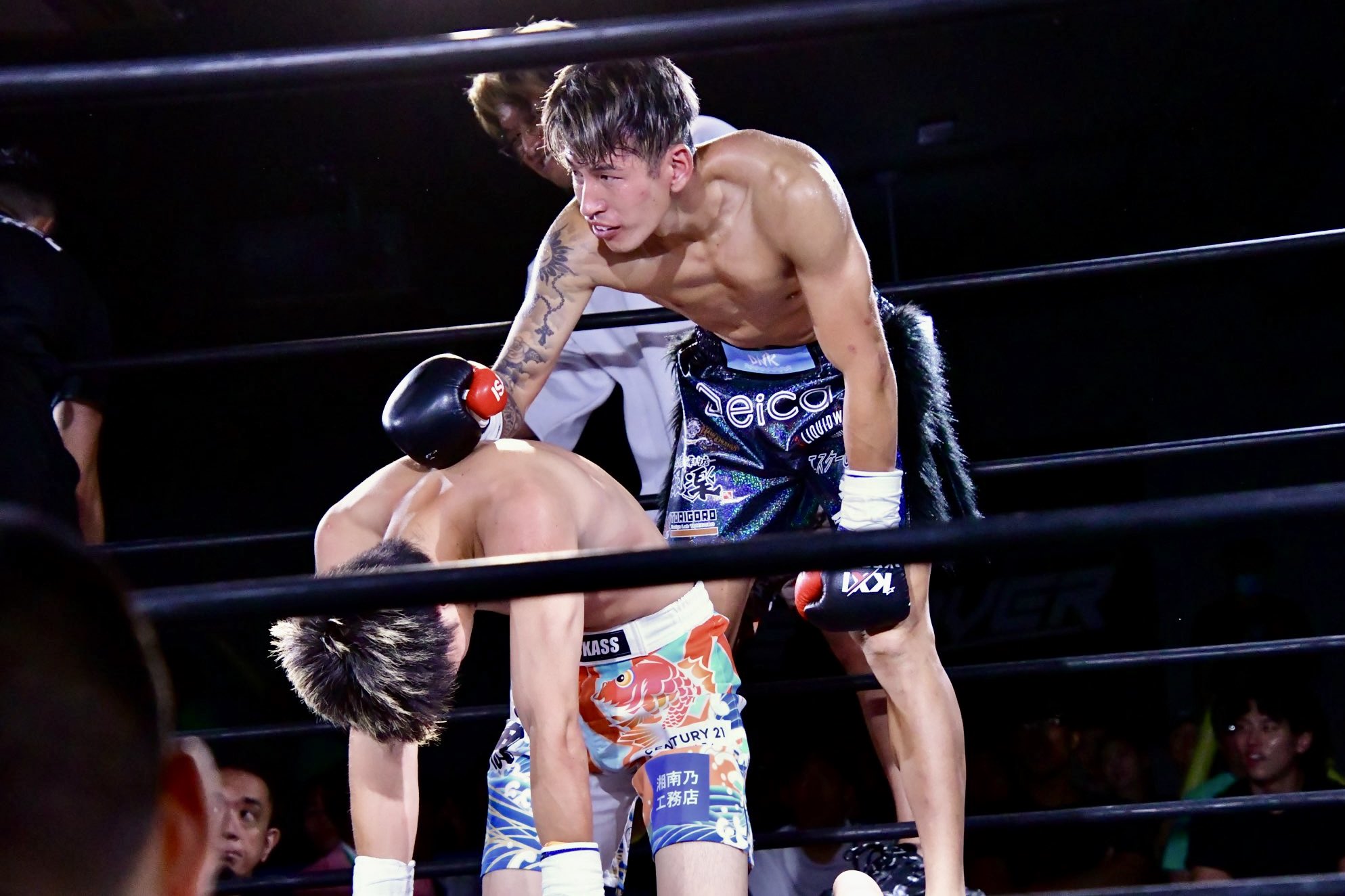 田中 本日radikoで J-WAVE （@freeslide.813 ) ナビゲートは渡部豪太