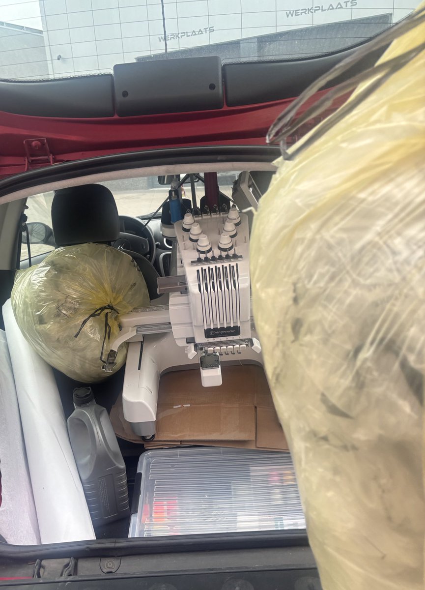 muttrest's tweet photo. scuffed asf but we been makin things lately (thanks you lovely dutch guy for explaining this monster to me) https://t.co/X9lUv3omqZ