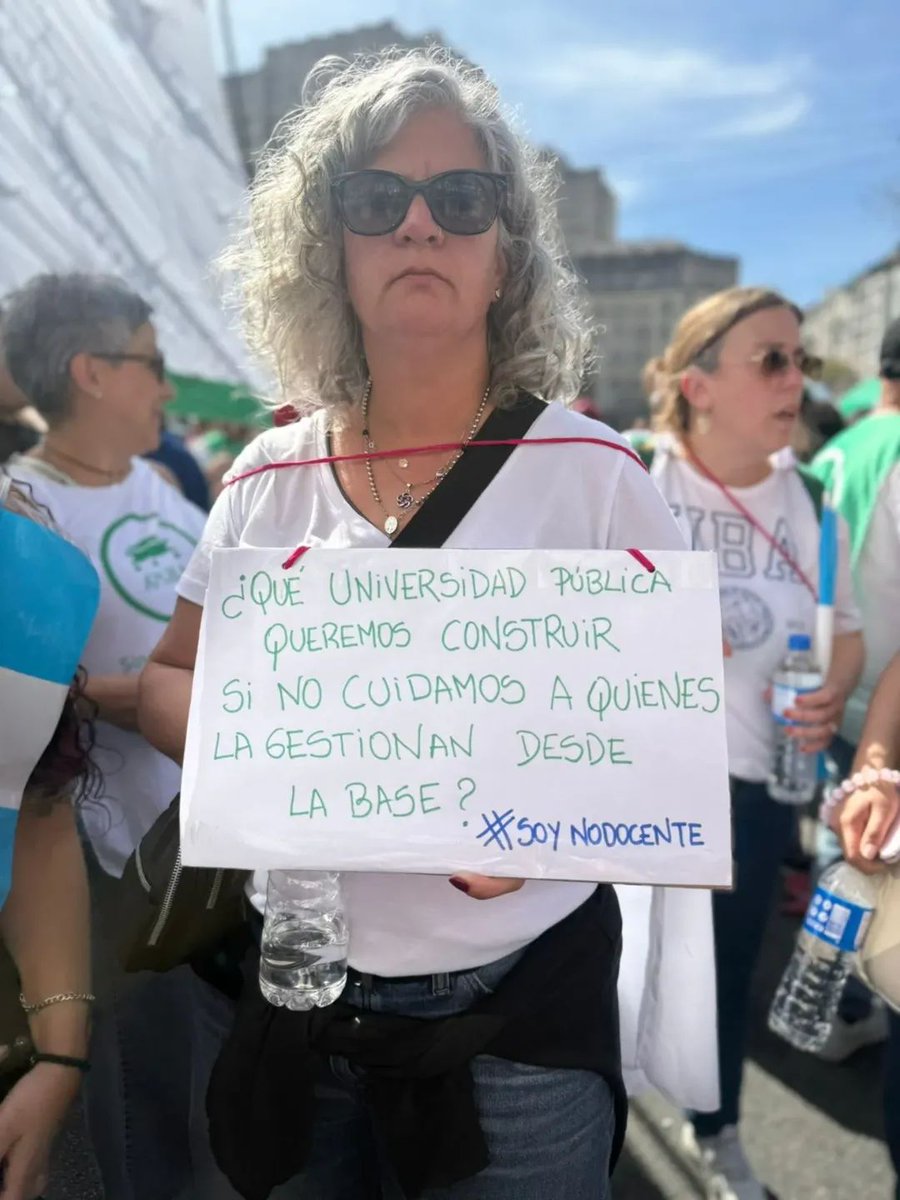 📞 En minutos en APUBA RADIO entrevistamos a María Laura Benítez, nodocente y docente de la carrera de gestión sindical, que nos hablará del evento Bibliotecas 2025. #Nodocentes #APUBA por <a href="/RadioUBA/">Radio UBA 87.9</a> 87.9 uba.ar/radio/radioviv…
