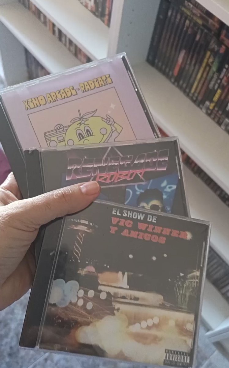 Mañana en Turbo 3, Además de un montón de nuestros libros, Molicortos y demás, tendremos en exclusiva estos tres lanzamientos musicales en CD: Xino Arcade, Renegade Robot y Vic Winner y Amigos!! Unidades muy limitadas!! "Espacio Tyce", C/ Grecia s/n, GUADALAJARA