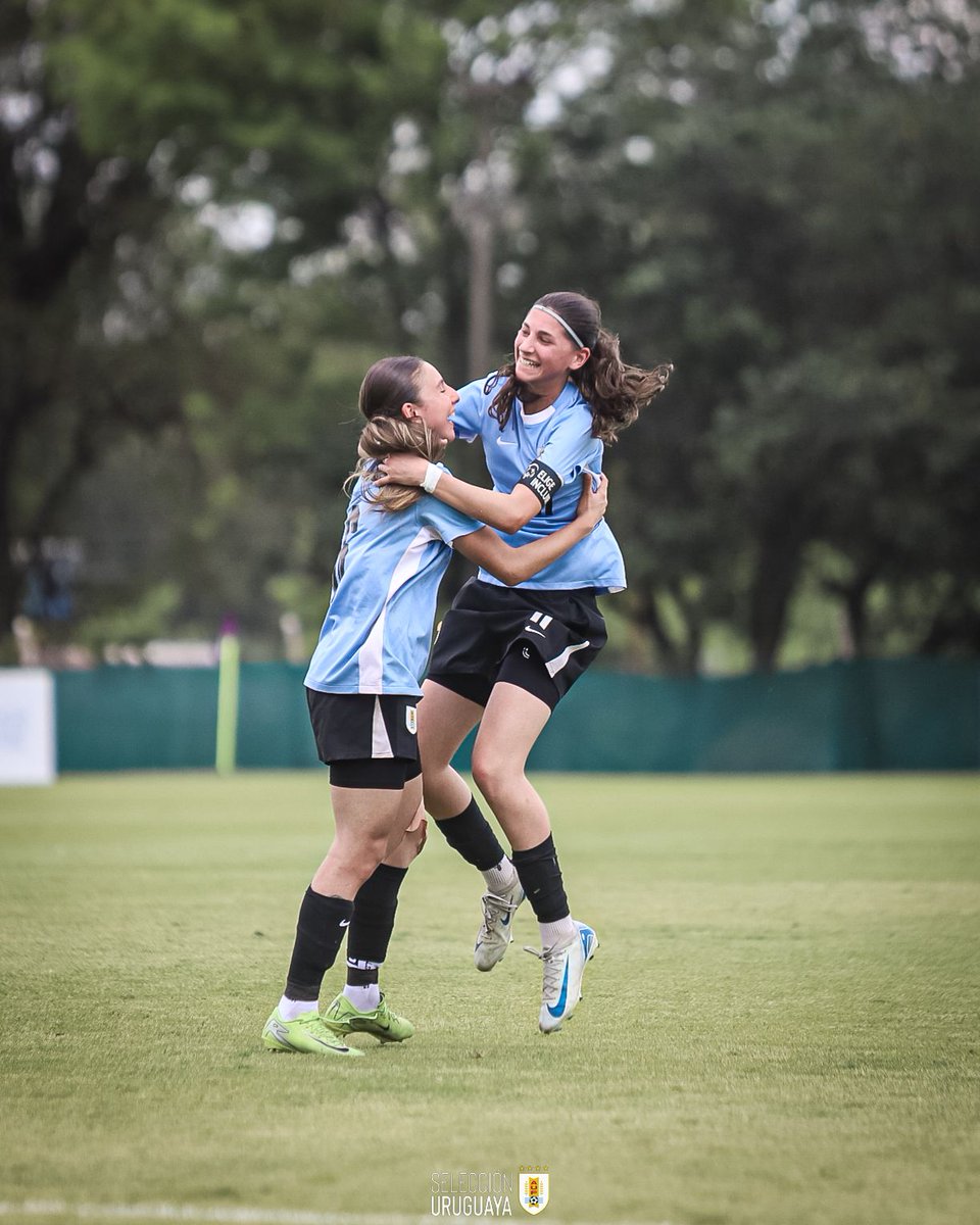 🫵🏼 𝗣𝗢𝗥 𝗘𝗟 𝗣𝗢𝗗𝗜𝗢

𝐿𝑎 𝐶𝑒𝑙𝑒𝑠𝑡𝑒 venció a Bolivia y culminó segunda en la Zona Sur de la Liga Evolución sub-15.

📌 Espera su rival de la Zona Norte para medirse el domingo por el 3er puesto

#ElEquipoQueNosUne